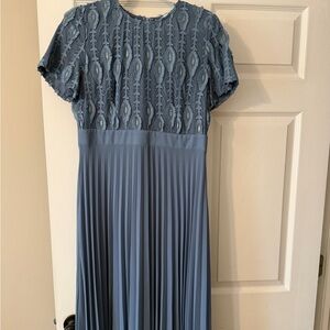 Ivy City Co Blue Lace Midi Dress